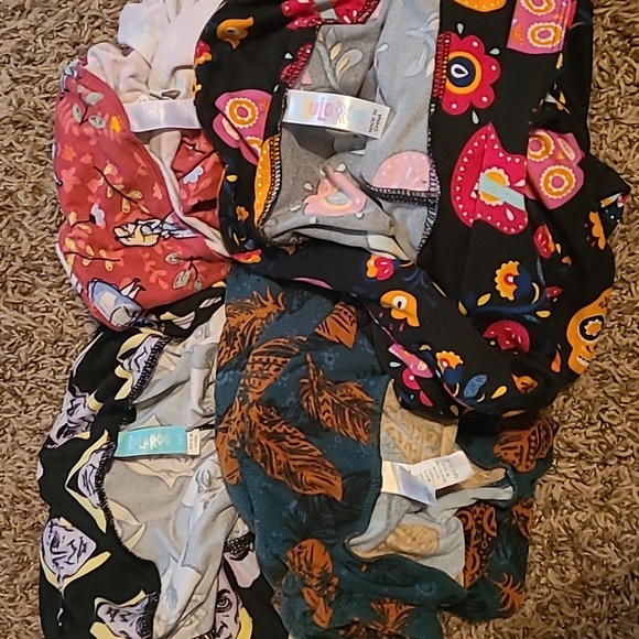 LULAROE Bundle FOUR pairs themed Tall Curvy Leggings Excellent preloved conditio - Picture 6 of 8